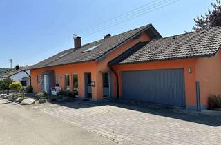 Haus kaufen in 86872 Scherstetten, Attraktives MFH mit 3 Einheiten, Autohalle, Garage, Carport, Wintergarten mit TOP-Rendite & Optionen