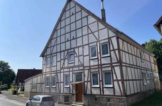 Haus kaufen in 34388 Trendelburg, Großzügiges Ein- bis Zweifamilienhaus in Trendelburg-Gottsbüren