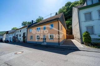Haus kaufen in 55743 Idar-Oberstein, Gepflegtes Wohnhaus mit Ausbaureserve!