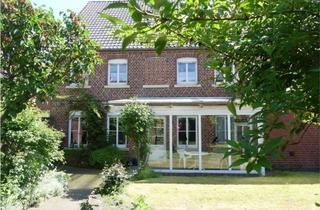 Haus kaufen in 48351 Everswinkel, Vielseitiges Wohn-und Geschäftshaus mit drei Einheiten und tollem Ausbaupotential!