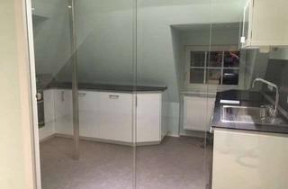 Wohnung mieten in 22927 Großhansdorf, Gemütliche 2-Raum-DG-Wohnung mit EBK