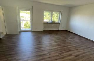 Wohnung mieten in Im Weissling 16, 67727 Lohnsfeld, Schöne 4-Zimmer-Wohnung mit Balkon und EBK in Lohnsfeld