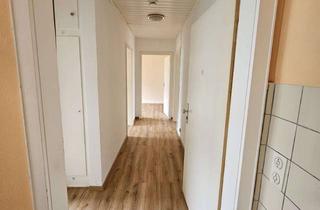 Wohnung mieten in Dr.-Eisenbarth-Straße, 92526 Oberviechtach, schöne große 3-Zimmerwohnung im Hochparterre mit Balkon und Garten
