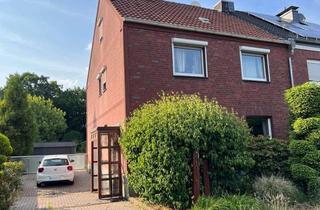 Doppelhaushälfte kaufen in 46147 Sterkrade-Nord, Doppelhaushälfte mit großem Garten und viel Potenzial in familienfreundlicher Wohnlage!