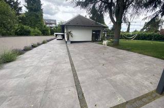 Villa kaufen in 50169 Kerpen, Exklusive Villa mit genehmigtem Baupotenzial in begehrter Lage von Kerpen-Horrem