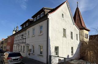 Doppelhaushälfte kaufen in 97215 Uffenheim, Kleines Mehrfamilienhaus - Renditestark und Wertstabil