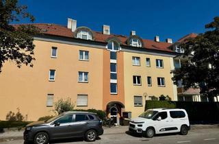Wohnung kaufen in 83022 Rosenheim, Eine Investition in die Zukunft! Gepflegte 1-Zimmer Wohnung mit Balkon und TG-Stellplatz!