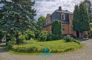 Wohnung kaufen in Untere Bahnhofstraße, 08294 Lößnitz, Nicht nur wohnen, sondern leben – Villa mit Stil und Ausbaureserve!