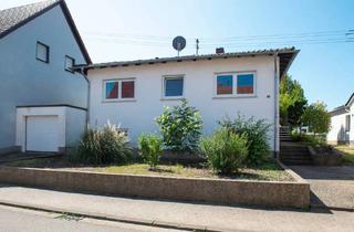 Einfamilienhaus kaufen in 66287 Quierschied, Quierschied - Einziehen & Wohlfühlen - Großzügiges Einfamilienhaus mit Gartenidylle