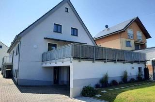 Wohnung kaufen in 63594 Hasselroth, Hasselroth - Freie 2-Zi-ETW mit riesiger Terrasse und Blick ins Grüne