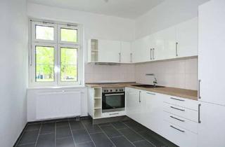 Wohnung kaufen in 15806 Zossen, Provisionsfrei: modernisiert, vermietet mit Terrasse und Garten