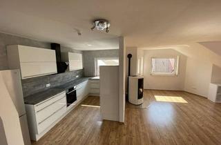 Wohnung kaufen in 68753 Waghäusel, Helle 4-Zimmer-Wohnung mit Balkon und Garage in zentraler Lage von Waghäusel-Kirrlach