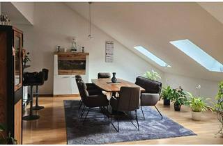 Wohnung kaufen in 66287 Quierschied, Traumhafte Dachgeschosswohnung mit Fernblick und hoher Wohnqualität in direkter Waldrandlage in Quie