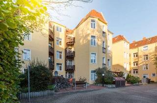 Wohnung mieten in Hinrich-Schmalfeldt-Straße 20, 27576 Lehe, Renovierte 3-Zimmer-Wohnung mit 2 Balkonen in Bremerhaven-Lehe