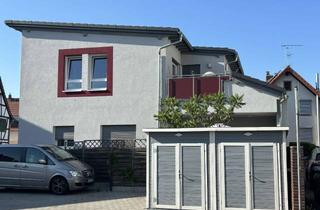 Wohnung mieten in Dornheimer Str. 12, 64572 Büttelborn, Hochwertige 3-Zimmer-Wohnung im OG mit EBK, Terrasse in einem 2-Fam.-Haus in Büttelborn