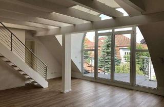 Wohnung mieten in 66121 Saarbrücken, Geschmackvolle Dachgeschosswohnung am Staden mit Balkon und Einbauküche