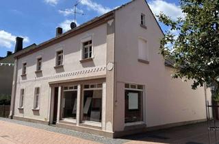 Haus kaufen in 47506 Neukirchen-Vluyn, Sanierungsbedürftiges „Juwel“ in der Neukirchener Fußgängerzone