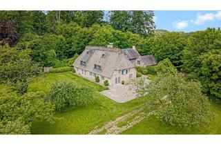 Haus kaufen in 24893 Taarstedt, Exklusive Reetdachkate zwischen Wald und Wiesen