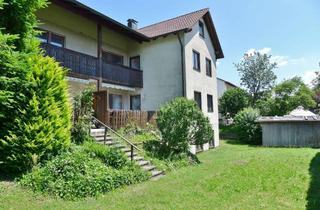 Haus kaufen in 82299 Türkenfeld, Zur Neugestaltung: Großes 3-Familienhaus mit Ausbaureserve in zentraler Lage