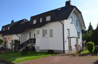 Einfamilienhaus kaufen in 34582 Borken, Großzügiges Einfamilienhaus mit Einliegerwohnung und Garten in massiver Bauweise zu verkaufen!