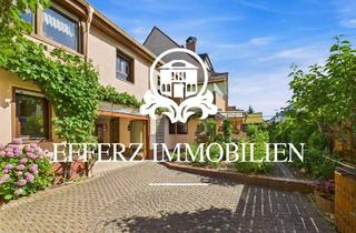 Haus kaufen in 53489 Sinzig, Charakteristisches Haus mit zwei Einheiten, charmantem Innenhof und vielen Möglichkeiten!