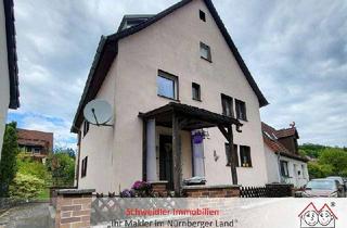 Haus kaufen in 91245 Simmelsdorf, Preiswertes Zweifamilienhaus in Simmelsdorf/Hüttenbach mit Garten und Nebengebäuden