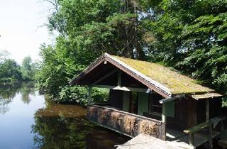 Grundstück zu kaufen in 83026 Pang, Rarität - Freizeitgrundstück mit Seehütte und Fischrecht zu verkaufen