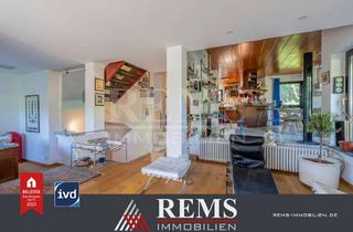 Doppelhaushälfte kaufen in 73614 Schorndorf, Renovierungsbedürftige Doppelhaushälfte mit ELW in bevorzugter Ortsrandlage von Schorndorf-Süd