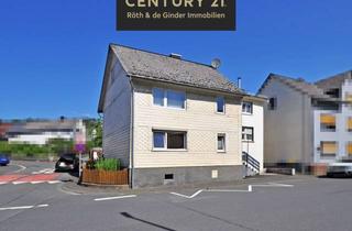 Haus kaufen in 35745 Herborn, Zweifamilienhaus mit Nebengebäuden