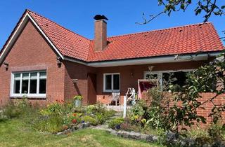 Haus kaufen in 26340 Zetel, Zetel - Ebenerdig Wohnen zentral in ZETEL Tolles Grundstück Garage