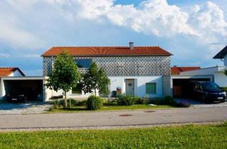 Haus kaufen in 87647 Unterthingau, Unterthingau - Architektenhaus mit Einliegerwohnung, Fernblick & PV - Bj. 2021