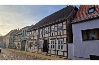 Wohnung kaufen in 14929 Treuenbrietzen, Treuenbrietzen - Wohnen im Denkmal - 4-Zimmer-Wohnung, Erstbezug nach Sanierung