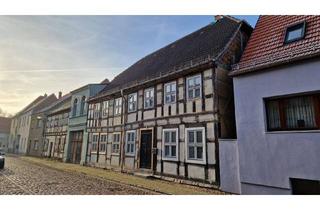 Wohnung kaufen in 14929 Treuenbrietzen, Treuenbrietzen - Wohnen im Denkmal - 4-Zimmer-Wohnung, Erstbezug nach Sanierung