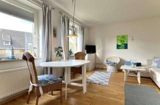 Wohnung kaufen in 25980 Sylt, Kompakt. Stilvoll. Sylt: 1-Zimmer-Rückzugsort am Grün