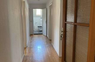 Wohnung mieten in 68623 Lampertheim, Helle 2-Zimmer-Wohnung mit großem Abstellraum & Keller in gepflegtem 3-Parteienhaus