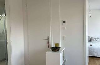 Wohnung mieten in 70193 West, Geschmackvolle 2-Zimmer-DG-Wohnung mit luxuriöser Innenausstattung mit Balkon und EBK in Stuttgart