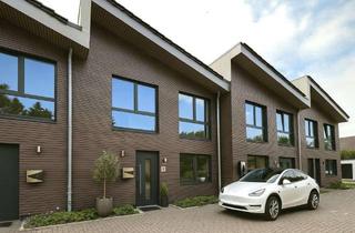 Haus kaufen in Datumer Chaussee 233 H-K, 25421 Pinneberg, Wohnen und arbeiten unter einem Dach - Stilvolle Stadthäuser mit smarter Technik und Nachhaltigkeit