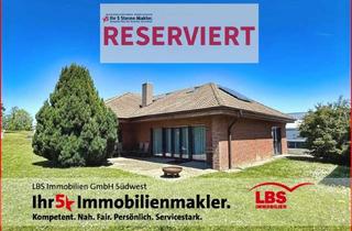 Haus kaufen in 88605 Sauldorf, Kernsanierter Bungalow mit Traumküche, Kamin, Doppelgarage + Solaranlage