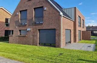 Haus mieten in Robert-Koch-Straße 15, 27777 Ganderkesee, Neubau aus 2023, helle 5-Zimmer-Doppelhaushälfte mit EBK, Carport und Garten in Ganderkesee