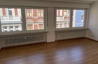 Wohnung mieten in 37671 Höxter, Fußgängerzone Höxter: 3-Zimmer-Wohnung mit Küche und Balkon