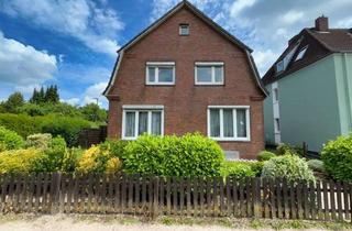 Haus kaufen in 24147 Elmschenhagen, Viel Platz bietet dieses Wohnhaus mit Vollkeller in Kiel-Elmschenhagen