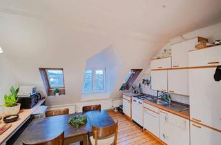 Wohnung kaufen in Schwartauer Allee 121, 23554 Lübeck, Lübeck - Romantische Dachgeschoss-Whg. á la Puccini im Zentrum Lübecks