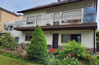 Haus kaufen in 66482 Zweibrücken, Zweibrücken - Zweifamilienhaus in bevorzugter Wohnlage, großer Garten, ZW