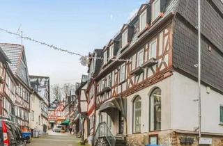 Mehrfamilienhaus kaufen in 35619 Braunfels, Braunfels - Herzensprojekt - Denkmalgeschütztes MFH (provisionsfrei)