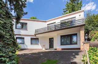 Einfamilienhaus kaufen in 67663 Kaiserslautern, Kaiserslautern - KL-Bännjerrück - Großzügiges, freistehendes Einfamilienhaus mit 2 Garagen und schönem Fernblick