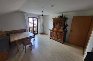 Wohnung kaufen in Sachsenkamer Straße, 83677 Reichersbeuern, Exklusive 3-Raum-DG-Wohnung mit Balkon in Reichersbeuern