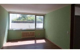 Wohnung kaufen in Südring 3a, 65795 Hattersheim, HATTERSHEIM: Gut geschnittene 3 ZW mit Gäste-WC - Renovierungsbedürftig -