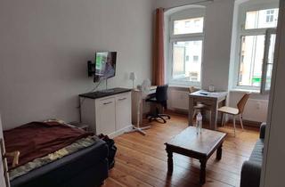 Wohnung mieten in Ernststraße 58, 13509 Wittenau, Vollmöblierte 1-Zimmer-Altbauwohnung mit Balkon & Einbauküche in Berlin-Borsigwalde