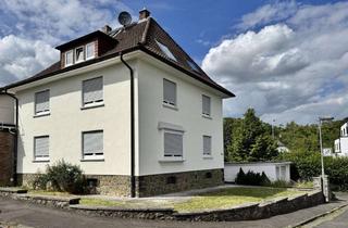 Wohnung mieten in Am Hollerbusch 16, 35452 Heuchelheim, Moderne 3-ZKB-Hochparterre-Wohnung mit Garten