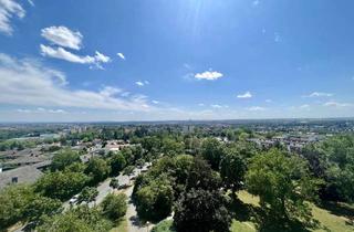 Wohnung mieten in Harald-Hamberg-Straße 60, 97422 Hochfeld-Steinberg, Attraktive, renovierte 4-Zimmer-Wohnung mit Balkon, Einbauküche und Garage